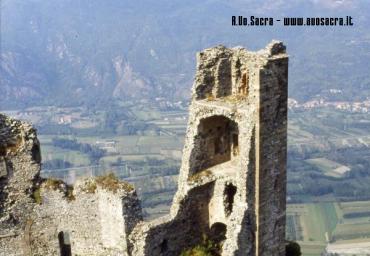 1986, La Sacra prima dei lavori nelle rovine
