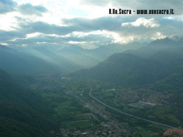 Nuvole e sole sulla valle
